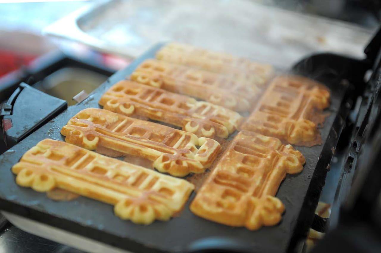 Zur Feier des Tages: Waffeln im Schwebebahnlook