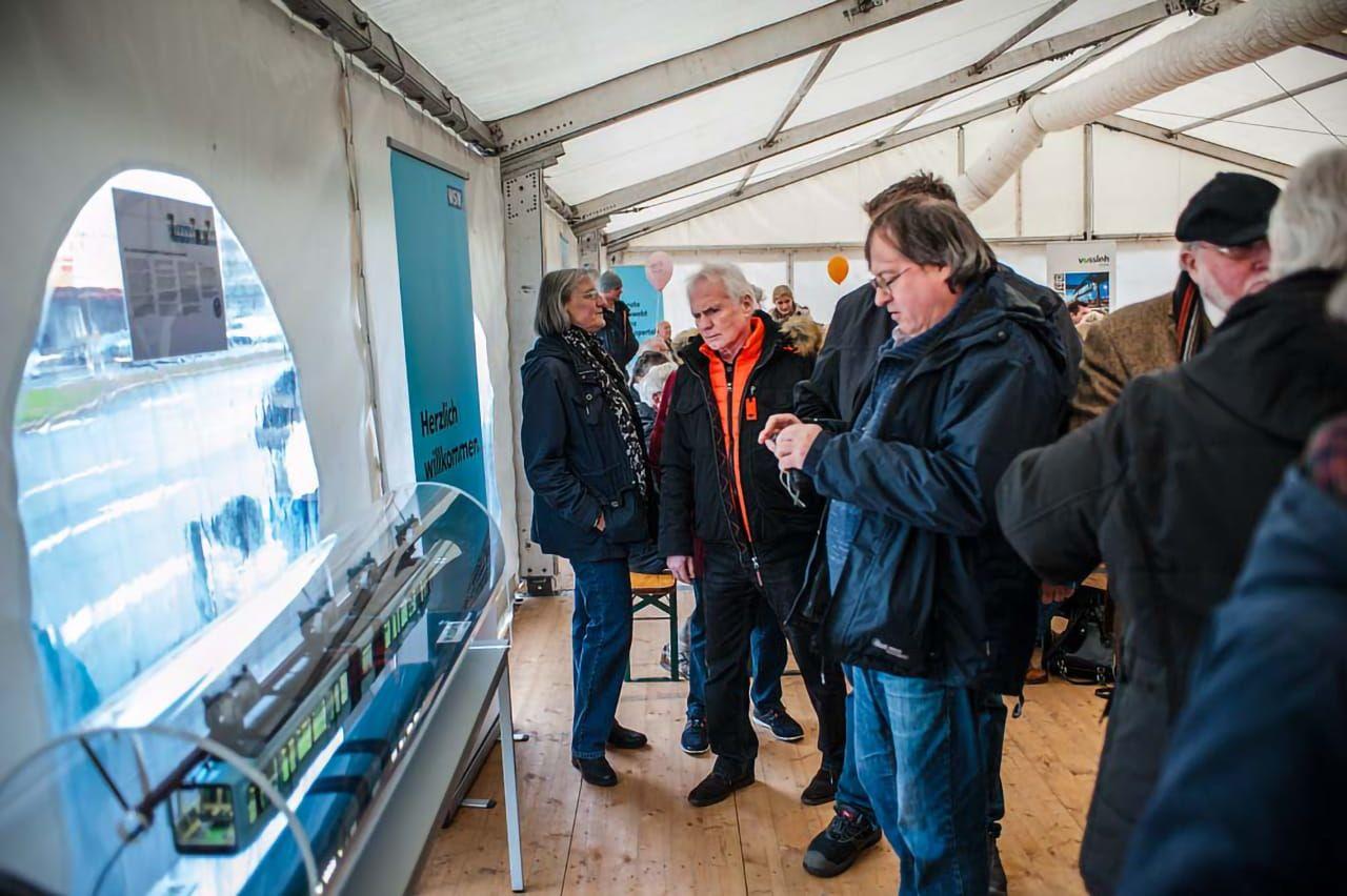 Auch das Modell der neuen Schwebebahnwagen konnte bestaunt werden