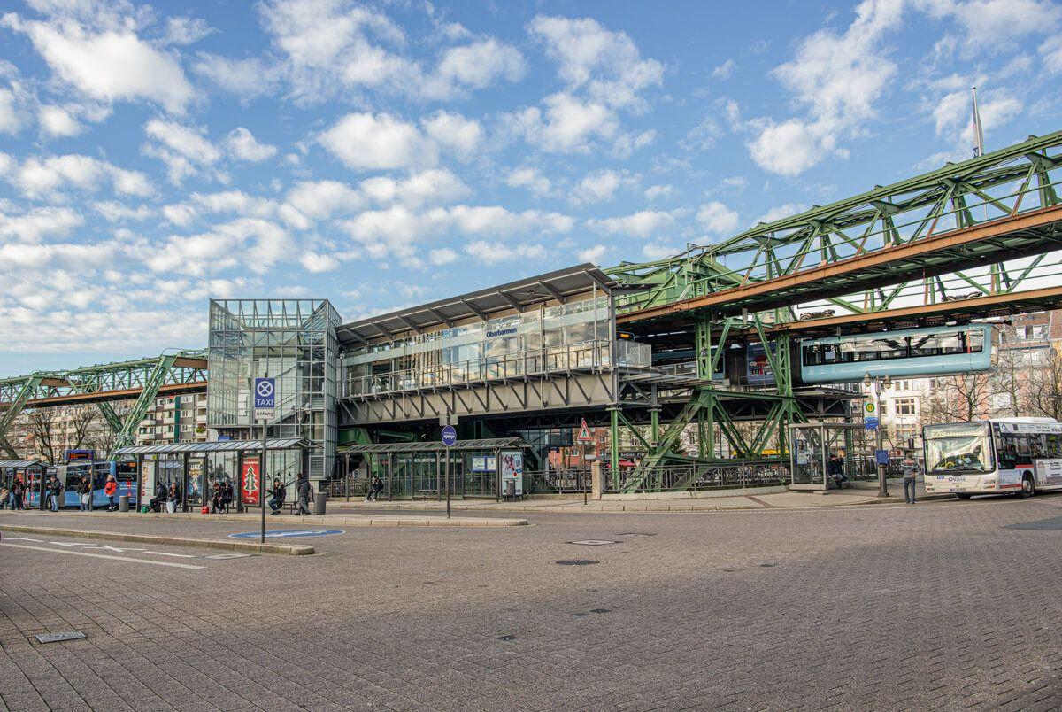 Die Schwebebahn Station Oberbarmen